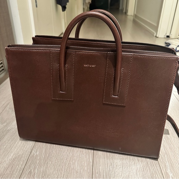 Matt and Nat Tacoma Medium Crossbody - Picture 2 of 3